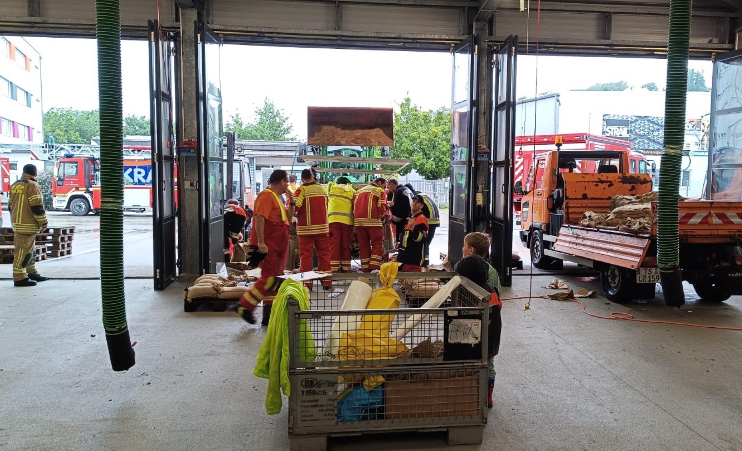 Feuerwehr und Bauhof packten gemeinsam an