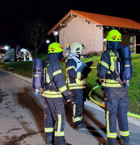 Gasaustritt: Feuerwehren meistern brenzlige Situation!