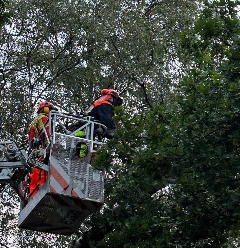 Einsatz für FF Tittmoning mit Drehleiter